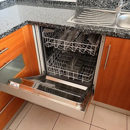 Wonderful One Bedroom Near The In Olhos de Agua (Albufeira)