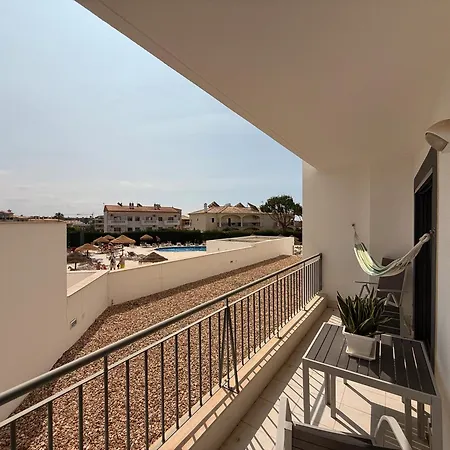 Wonderful One Bedroom Near The In