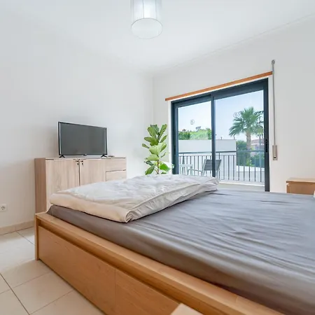 Wonderful One Bedroom Near The In * Olhos de Agua (Albufeira)