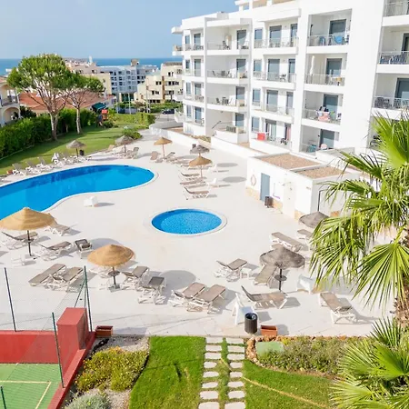 Wonderful One Bedroom Near The In Apartman *