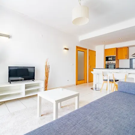 Wonderful One Bedroom Near The In