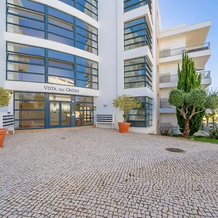 Wonderful One Bedroom Near The In