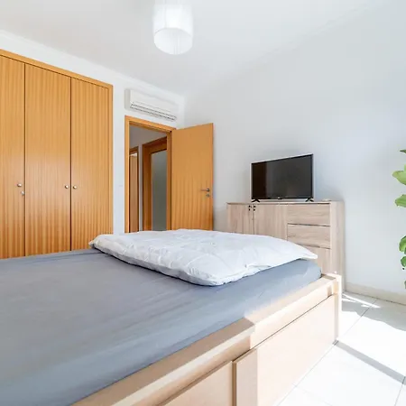 Apartman Wonderful One Bedroom Near The In *