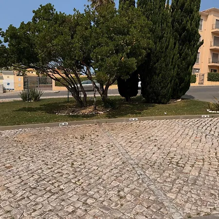 Wonderful One Bedroom Near The In Appartement Olhos de Agua (Albufeira)
