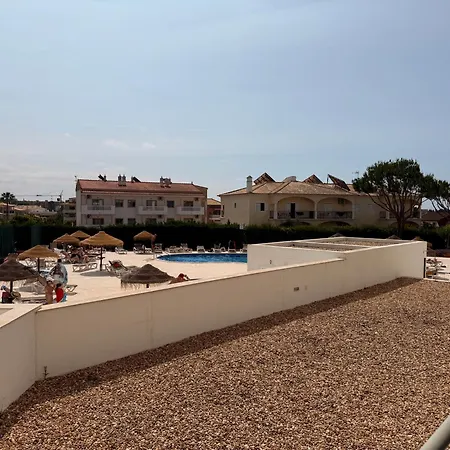 Wonderful One Bedroom Near The In Olhos de Agua (Albufeira)