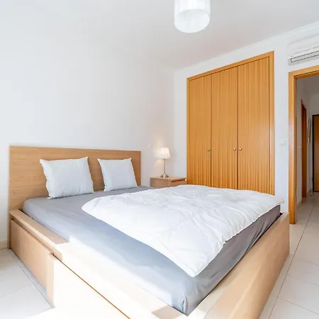 Wonderful One Bedroom Near The In * Olhos de Agua (Albufeira)