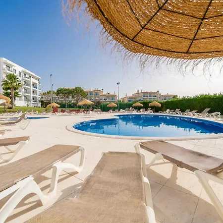Wonderful One Bedroom Near The In Appartement Olhos de Agua (Albufeira)
