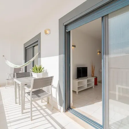 Wonderful One Bedroom Near The In Appartement *