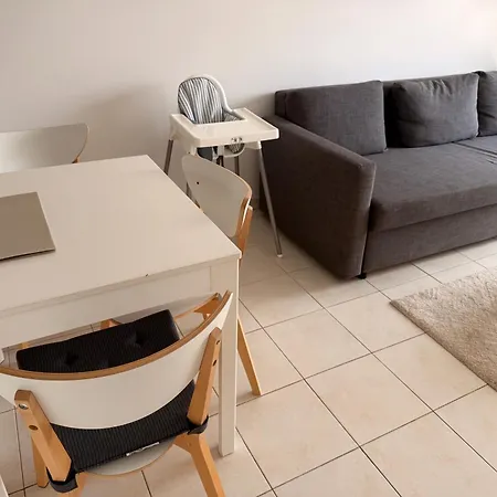 Wonderful One Bedroom Near The In