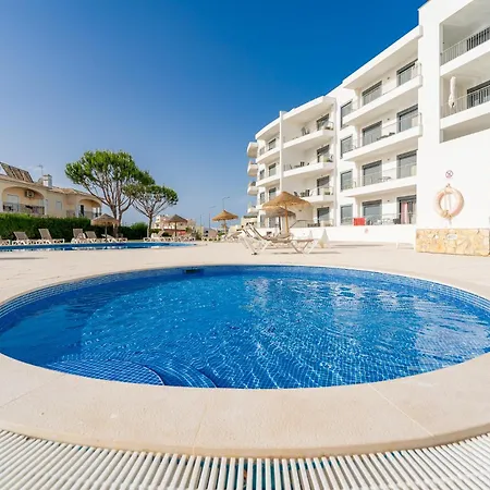 Wonderful One Bedroom Near The In Olhos de Agua (Albufeira)