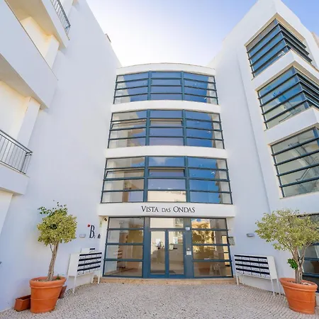 Wonderful One Bedroom Near The In Appartement Olhos de Agua (Albufeira)