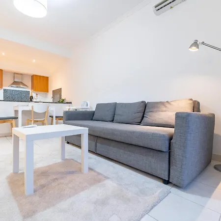 Wonderful One Bedroom Near The In Olhos de Agua (Albufeira)
